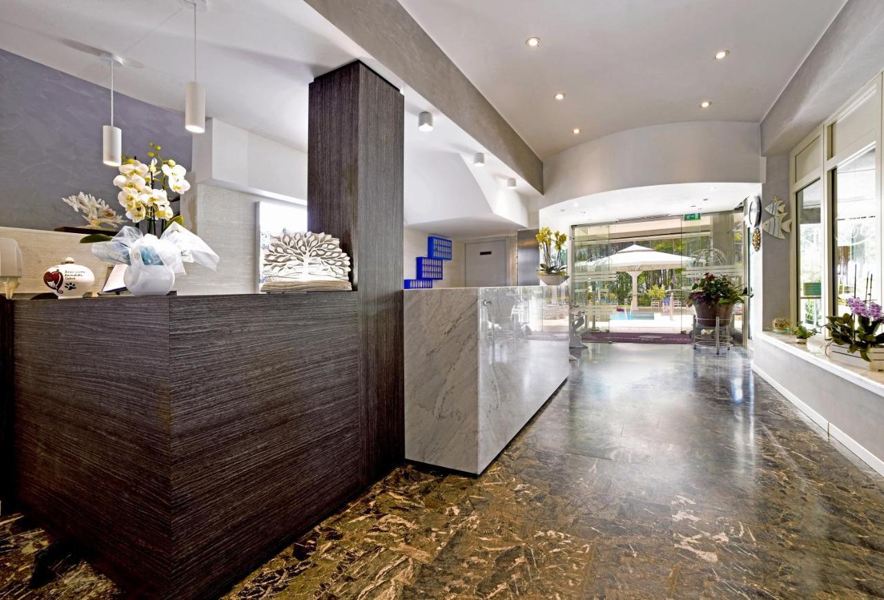 Hotel Colorado Линьяно-Саббьядоро Экстерьер фото