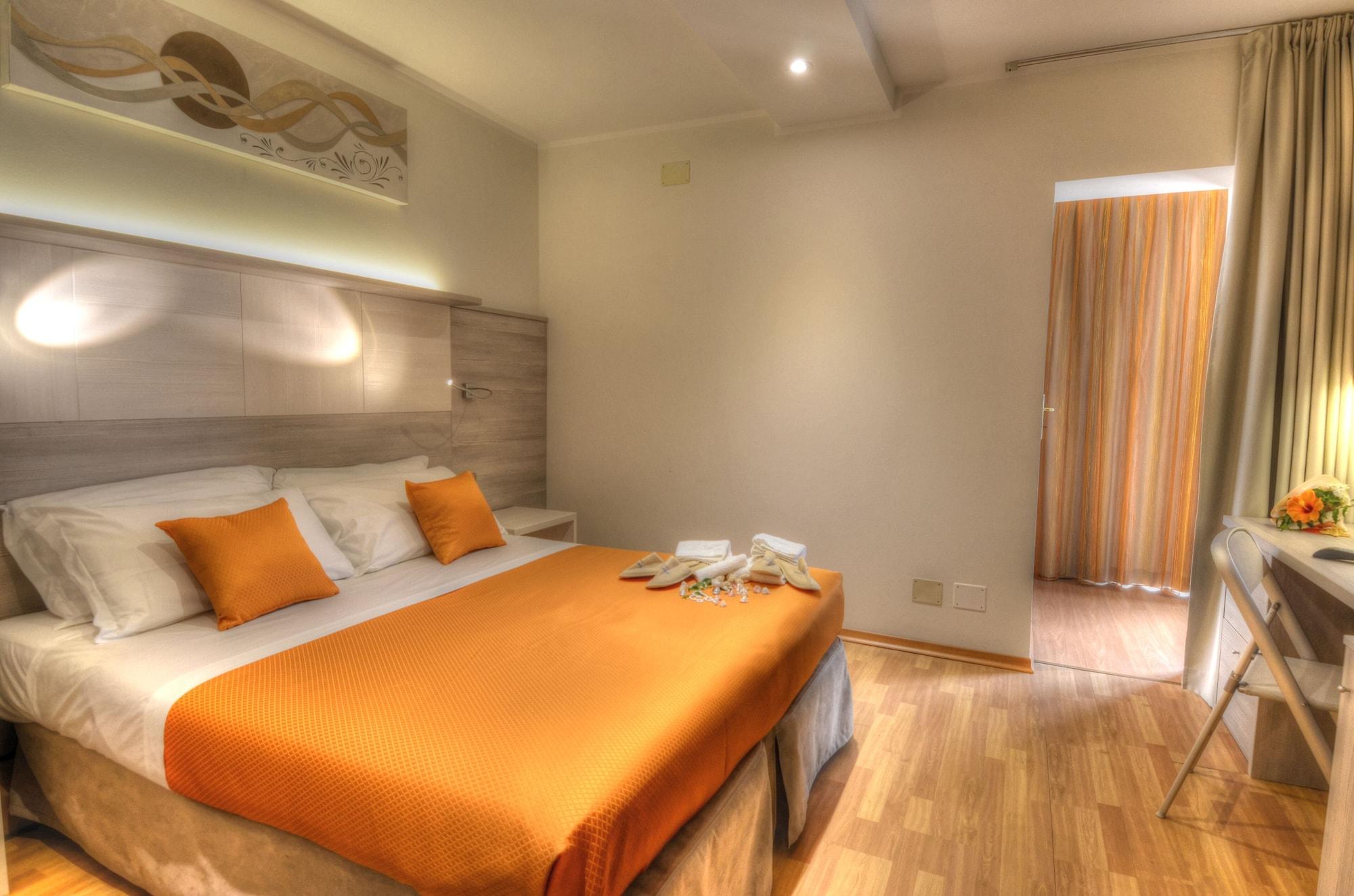 Hotel Colorado Линьяно-Саббьядоро Экстерьер фото