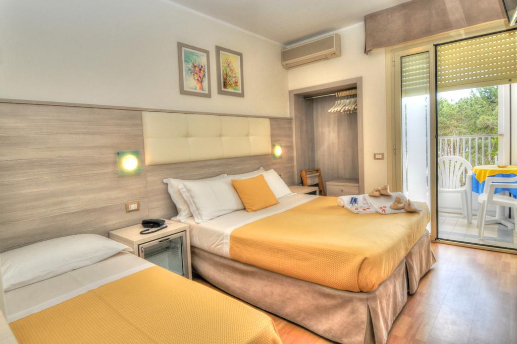 Hotel Colorado Линьяно-Саббьядоро Экстерьер фото